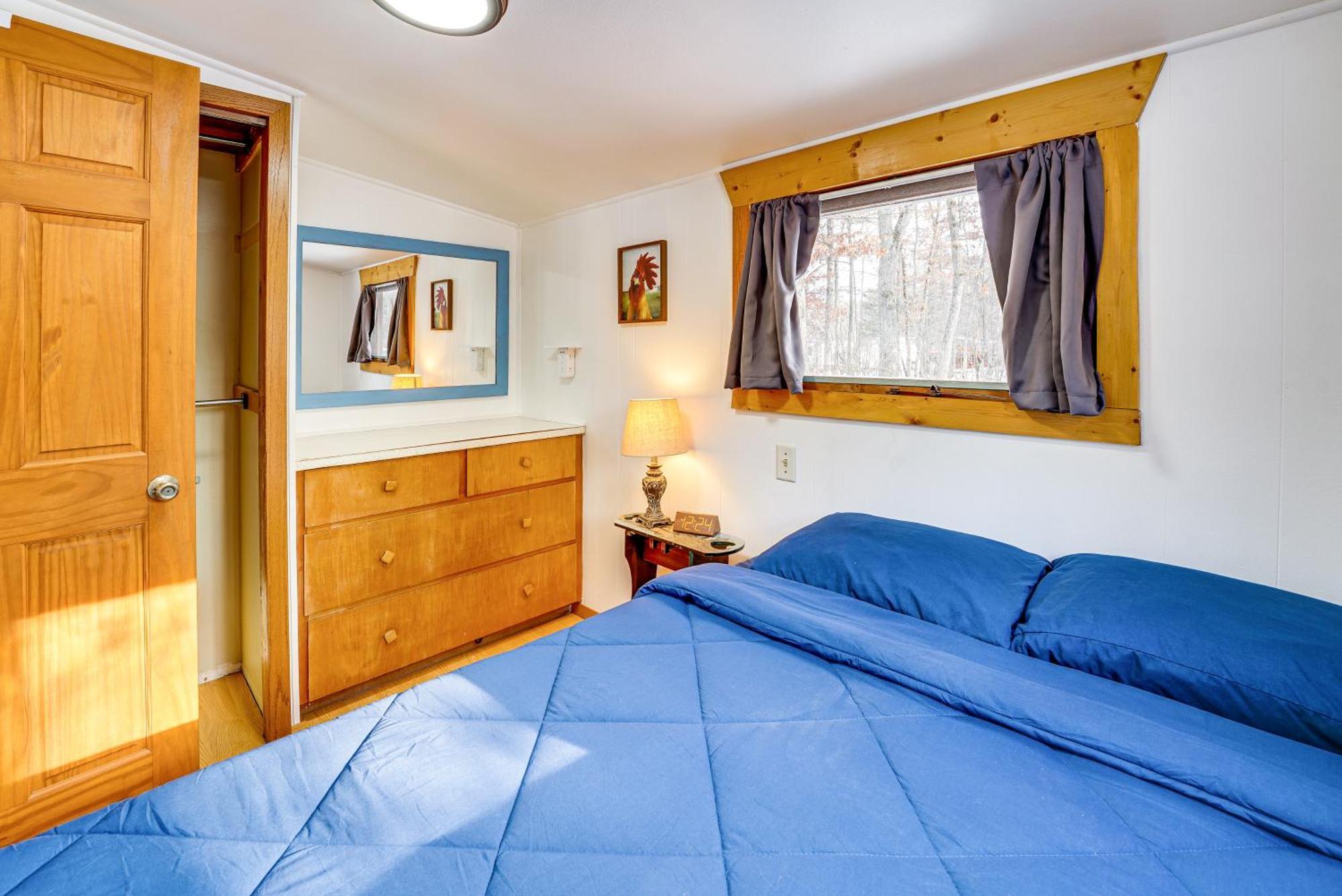 Pet-Friendly Irons Cottage About 4 Mi To Sand Lake! Extérieur photo